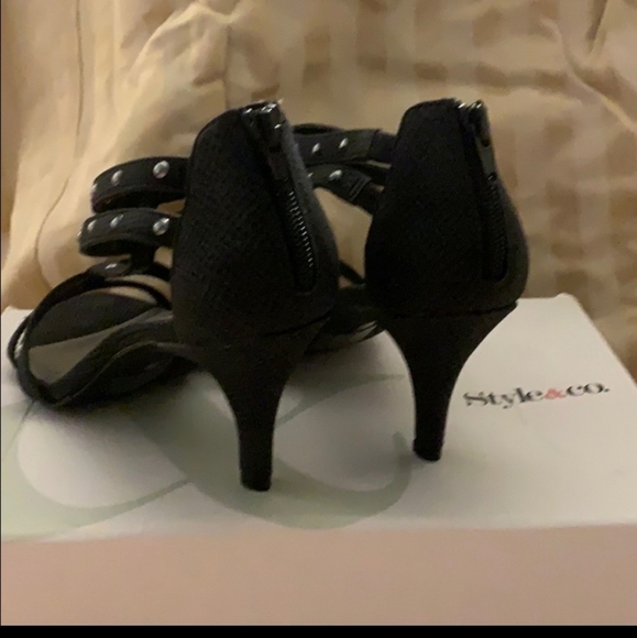 Style & Co 8.5 heels - Picture 3 of 6